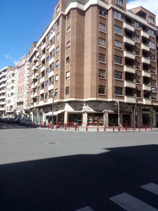 Apartamento Ayuntamiento Logroño Esterno foto